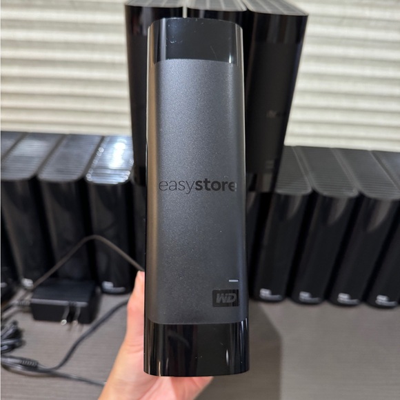 Western Digital WD 14TB Elements or Easystore Desktop External Hard Drive - Picture 8 of 13